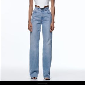 ZARA STRAIGHT LEG JEAN